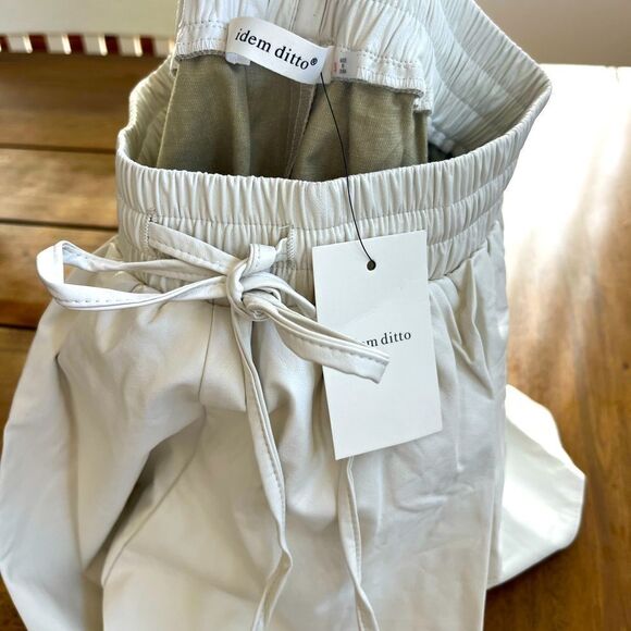 IDEM DITTO tapered Women's White Ruffle Shorts; Size Small NWT! - Picture 5 of 8